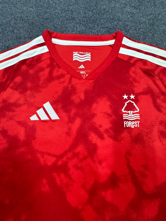 Nottingham Forest 26/27 Home kit