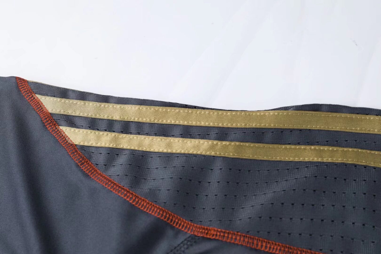 Liverpool 2009/10 Retro Away kit