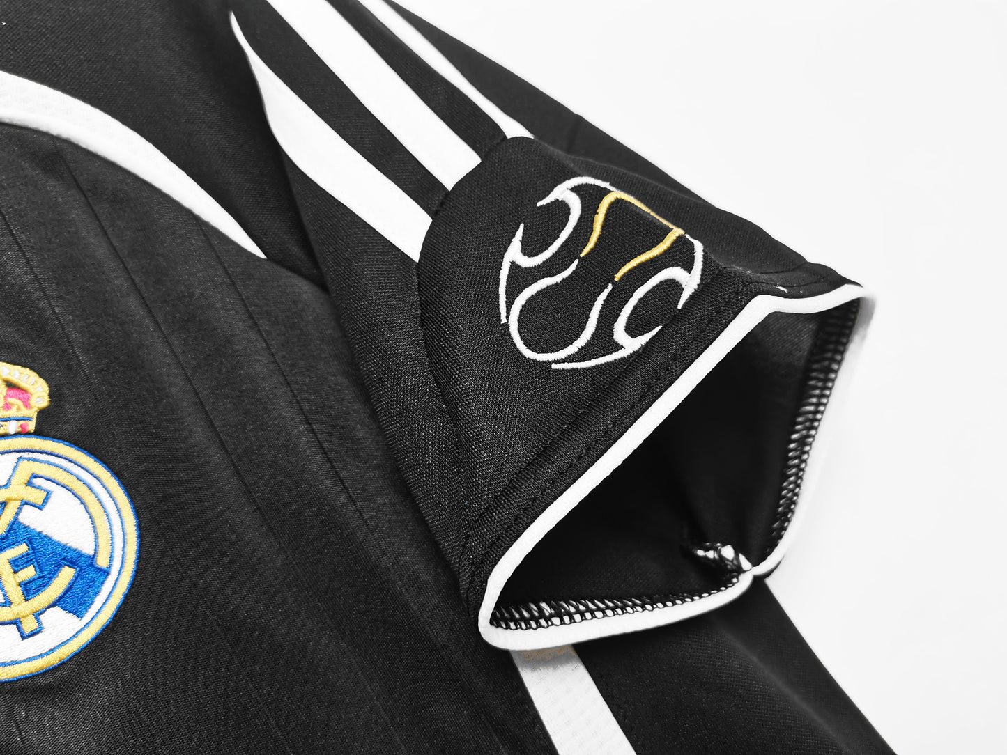 Real Madrid Retro 2006/07 Away kit