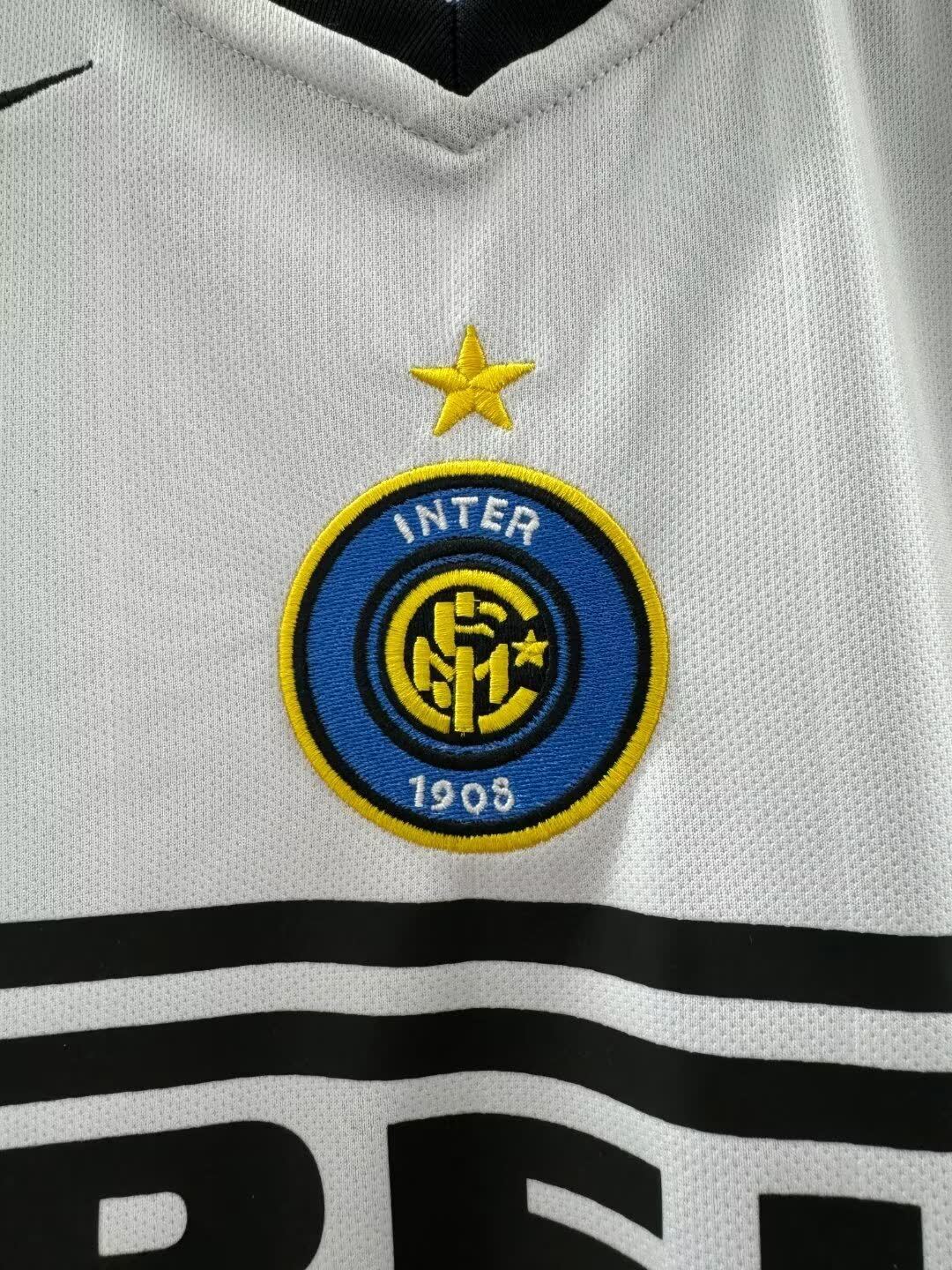Inter Milan Retro 2004/05 Away Kit- Retro Football Shirt