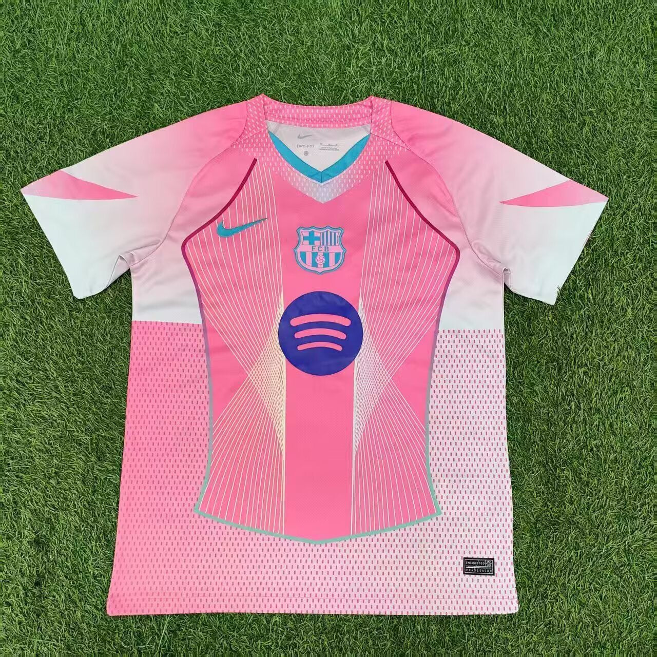 Barcelona Special Edition Pink kit
