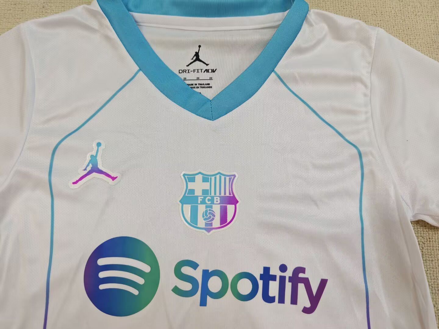 Barcelona 26/27 Kids Away Special kit