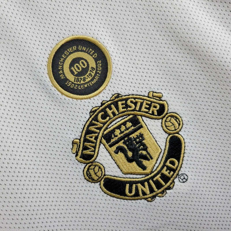 Manchester United Retro 01/02 Away kit