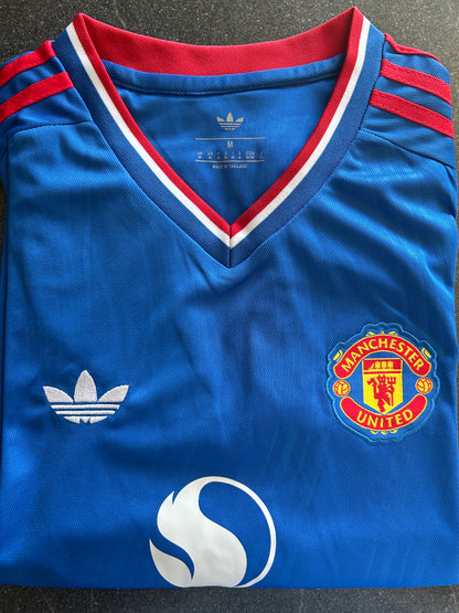 Manchester United 26/27 Away Blue kit