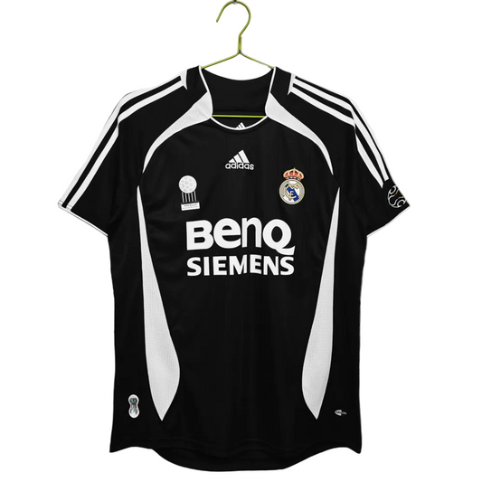Real Madrid Retro 2006/07 Away kit