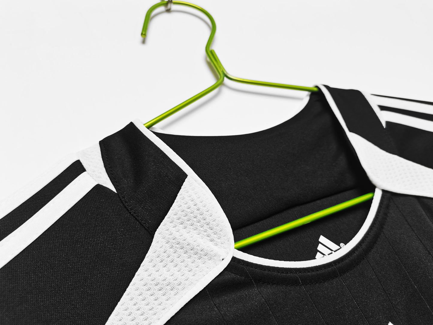 Real Madrid Retro 2006/07 Away kit