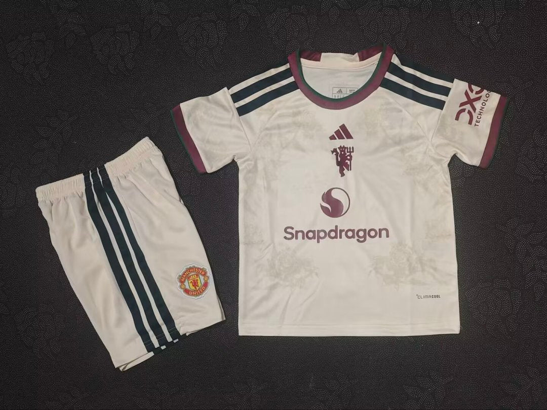 Manchester United 26/27 Kids Away White kit