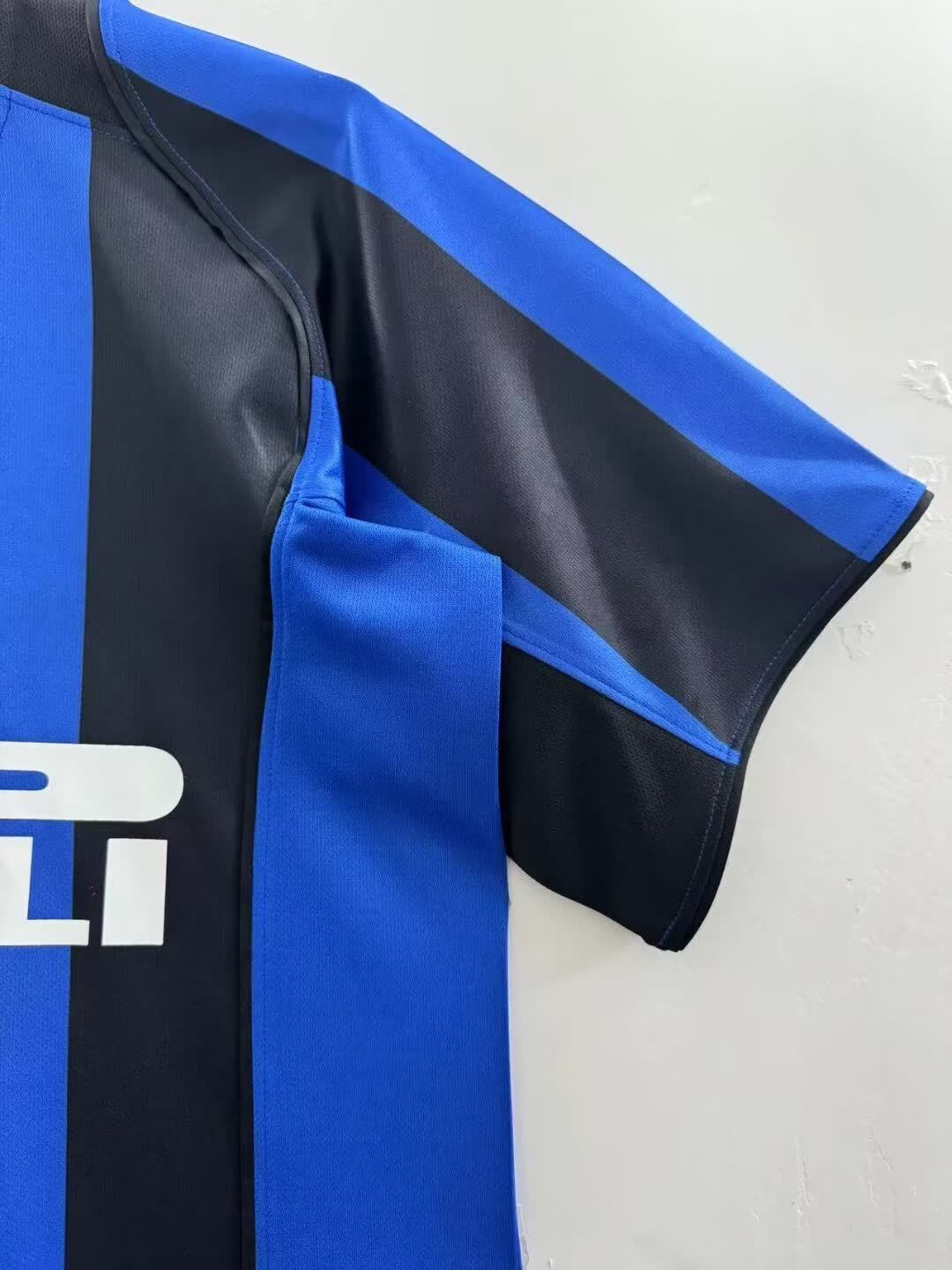 Inter Milan 2004/05 Retro Football shirt- Home kit