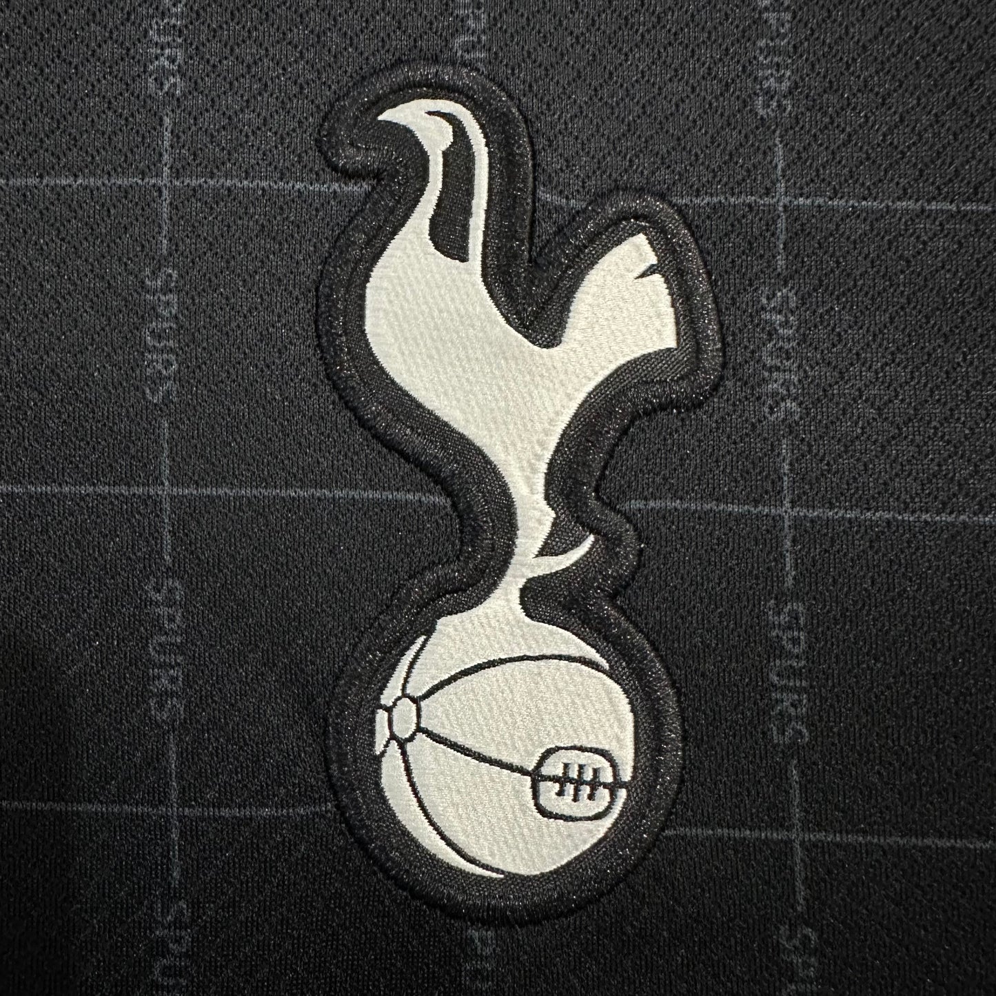 Tottenham Hotspurs 25/26 Away black kit