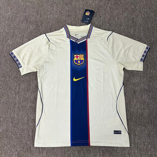 Barcelona 26/27 White training kit