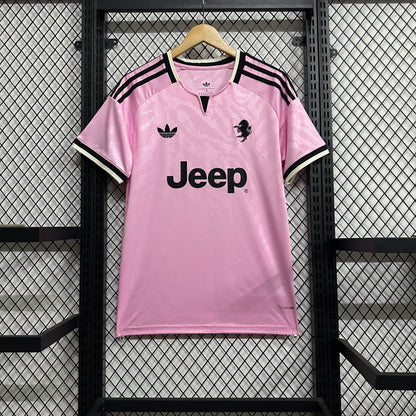 Juventus 26/27 Away Pink kit