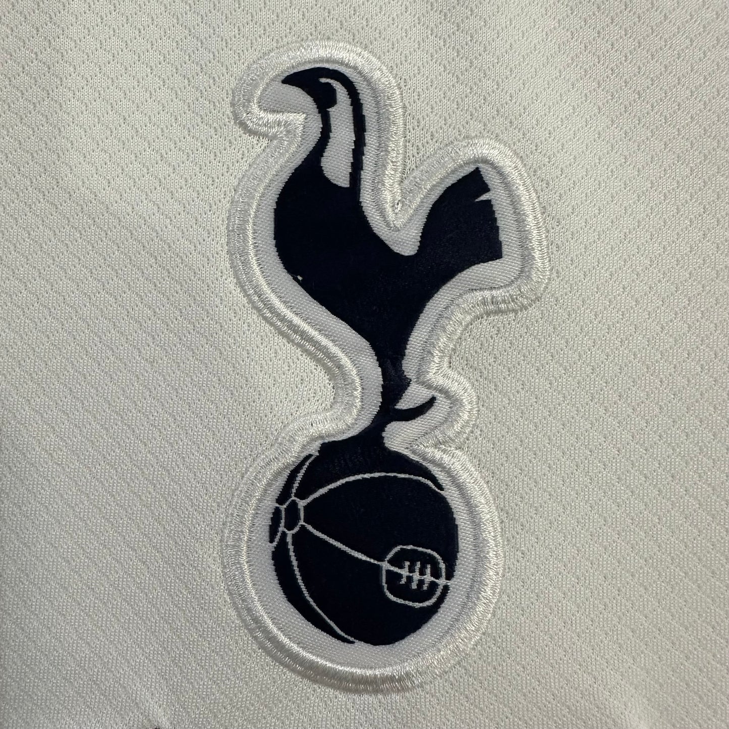 Tottenham Hotspurs 25/26 Home kit