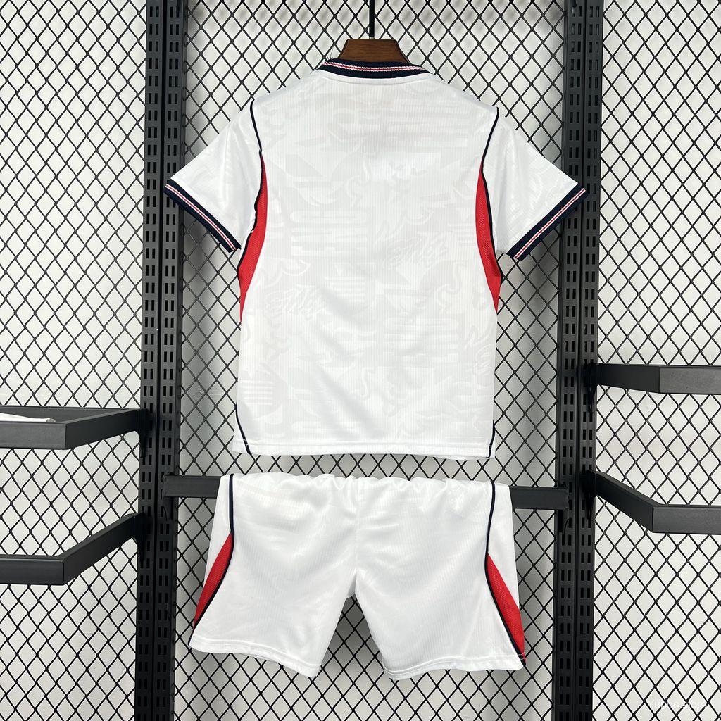 England 26/27 Kids Home kit