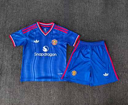Manchester United 2026 Kids Away kit