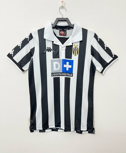 Juventus Retro 99/00 Home Kit – Retro Football Shirt