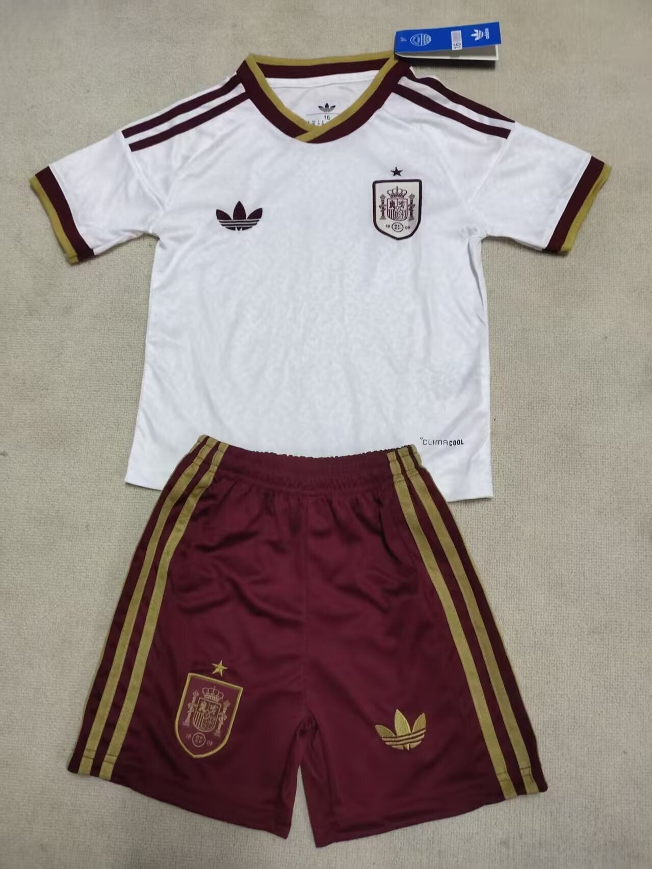 Spain 2026 Kids Away kit