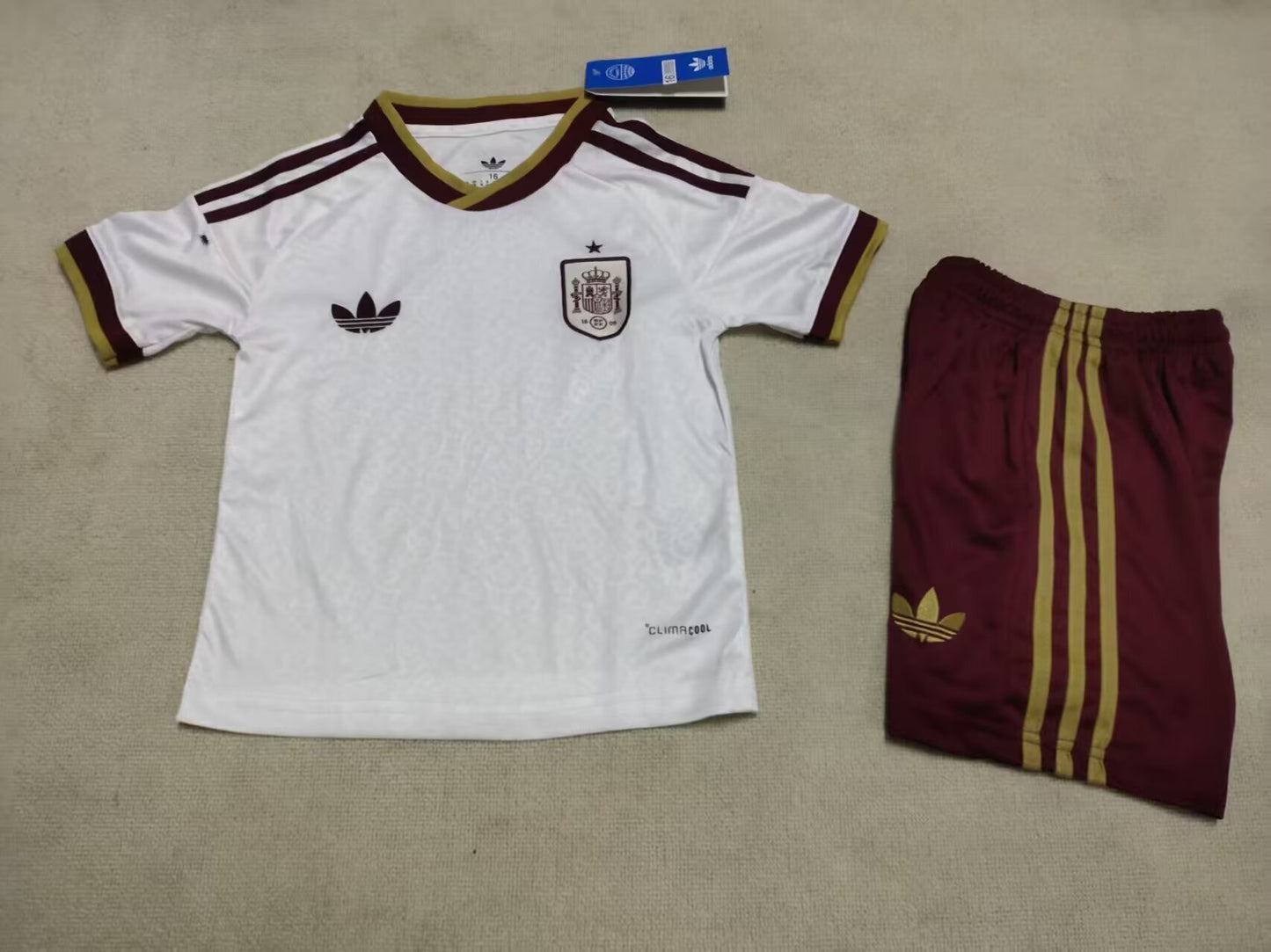 Spain 2026 Kids Away kit