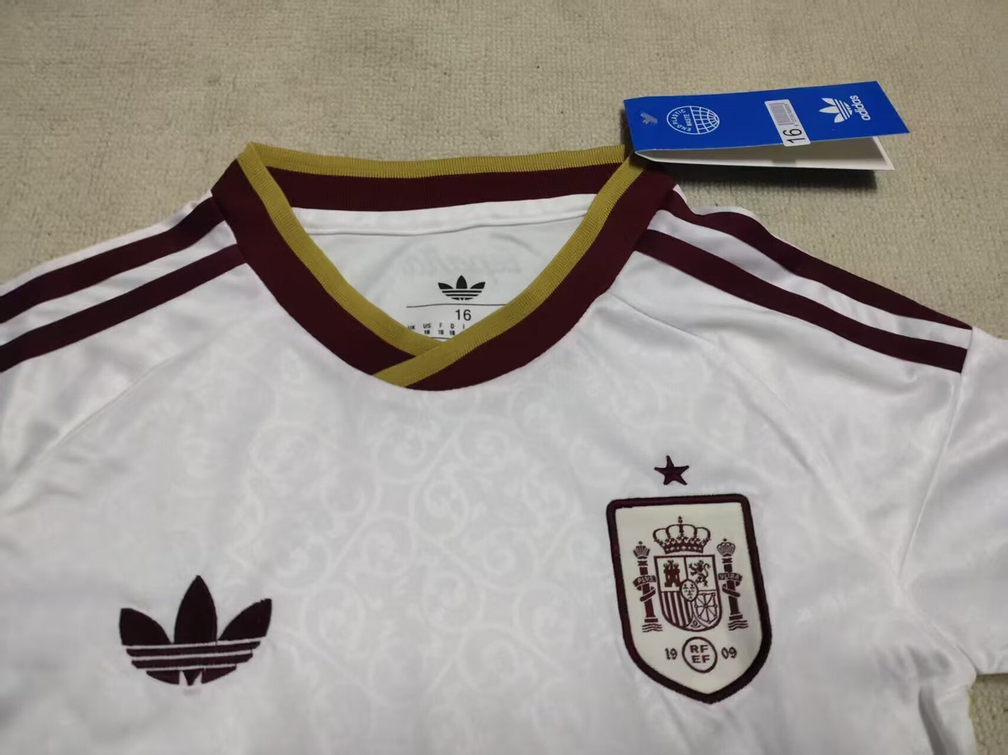 Spain 2026 Kids Away kit