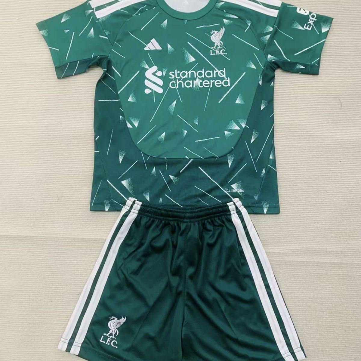 Liverpool 26/27 Kids Away Green kit